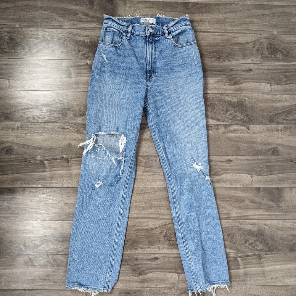 Abercrombie 90's Straight Jeans Size 27